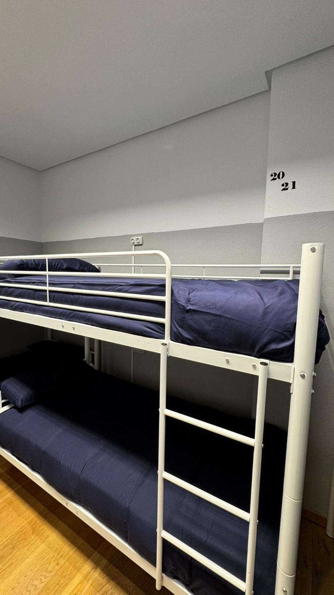 Hostel Puerta Del Angel مدريد المظهر الخارجي الصورة