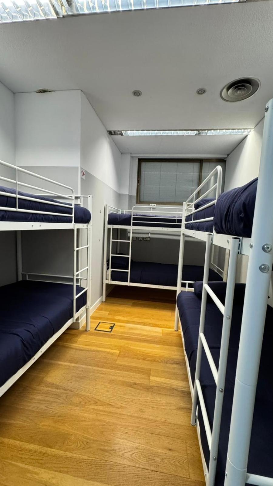 Hostel Puerta Del Angel مدريد المظهر الخارجي الصورة