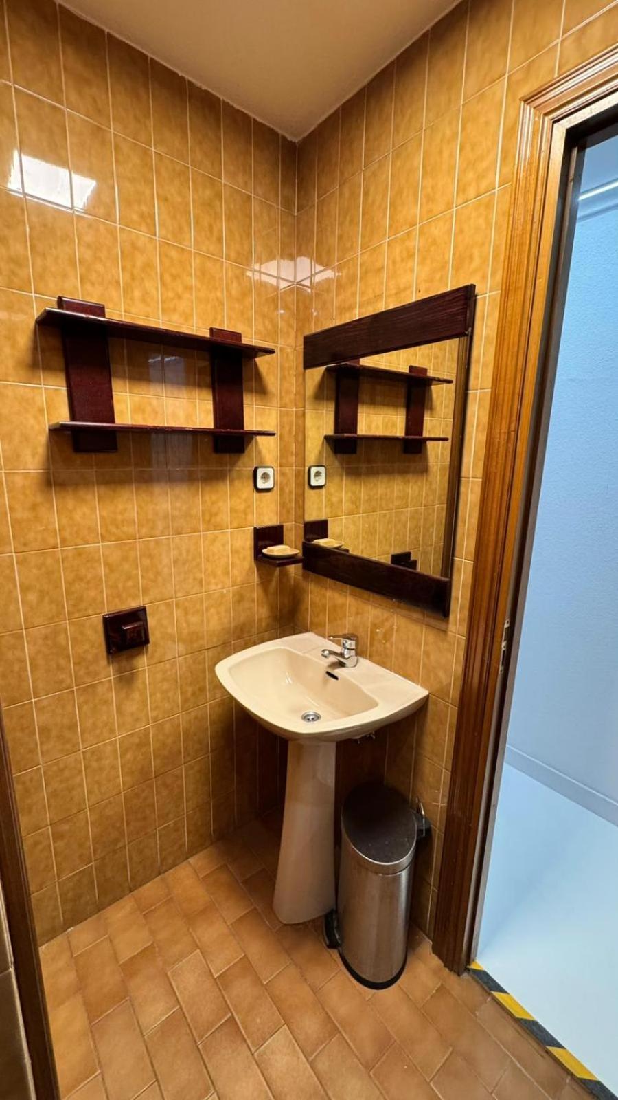 Hostel Puerta Del Angel مدريد المظهر الخارجي الصورة