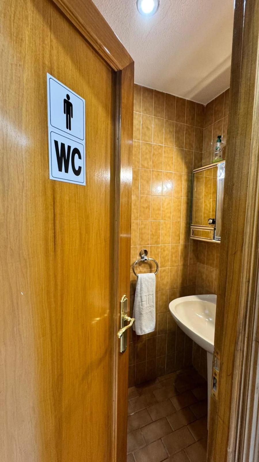 Hostel Puerta Del Angel مدريد المظهر الخارجي الصورة