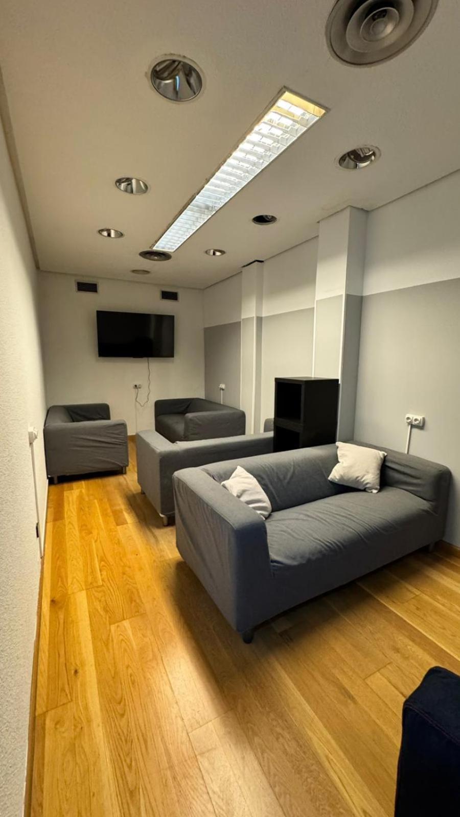 Hostel Puerta Del Angel مدريد المظهر الخارجي الصورة