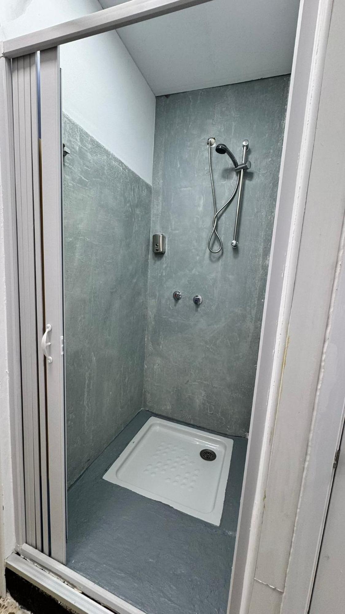Hostel Puerta Del Angel مدريد المظهر الخارجي الصورة